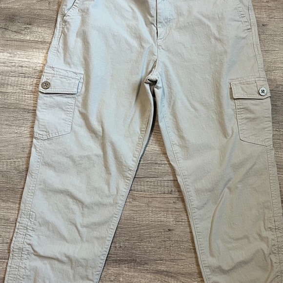 EDDIE BAUER Women’s Capris (Size 8) - Picture 5 of 14